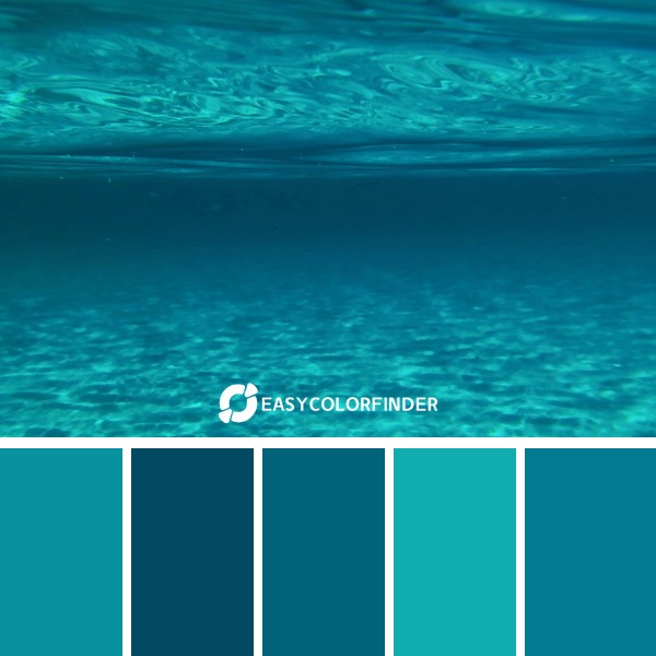 closeup photo of body of water